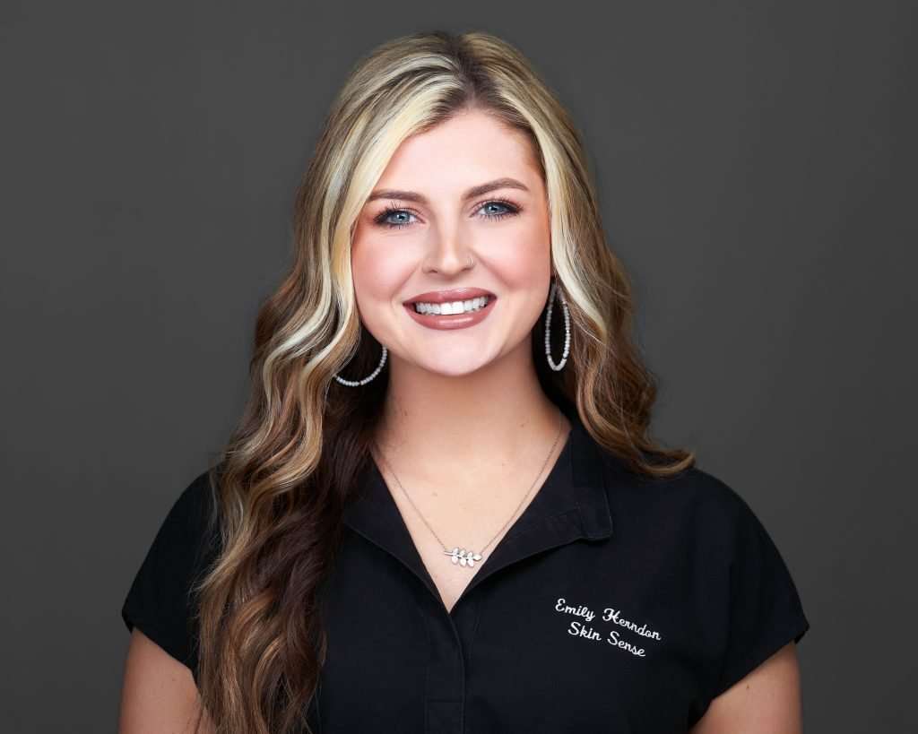 headshot of emily herndon